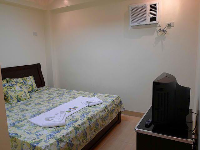 Island Tropic Hotel And Restaurant Alaminos Esterno foto